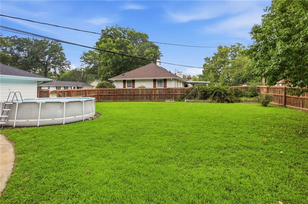 10915 Elmwood Drive — photo 39