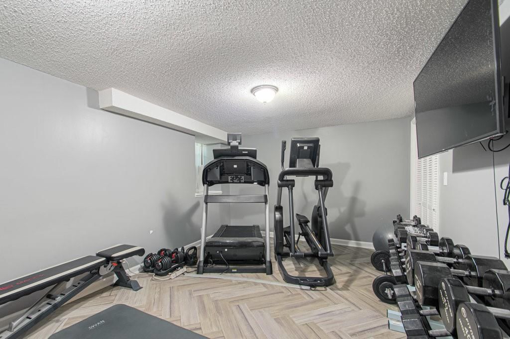 3714 W 61st Terrace — photo 36
