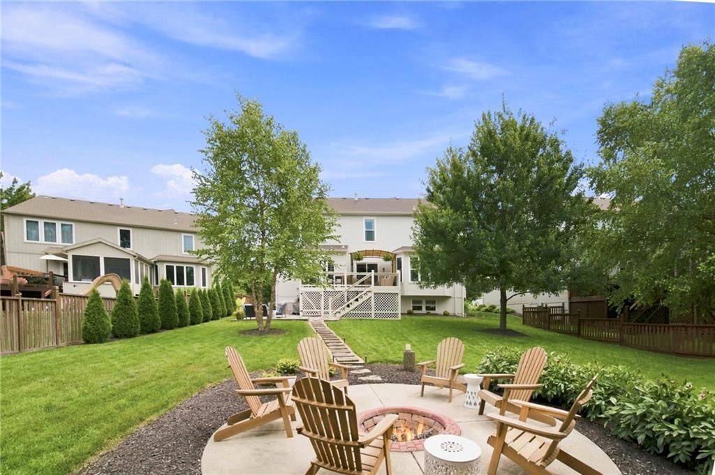 15662 S Blackfeather Street — photo 40