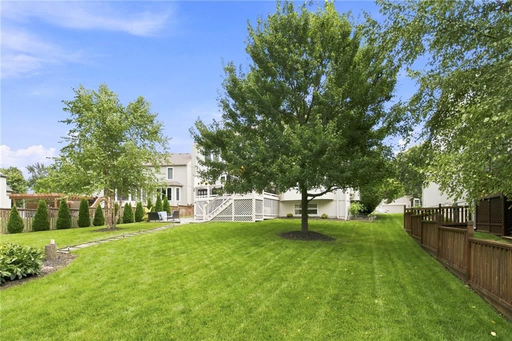 15662 S Blackfeather Street — photo 41