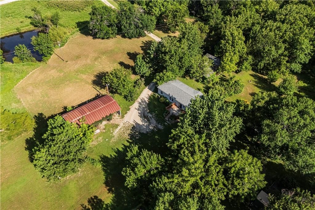 599 Kanza Road — photo 7