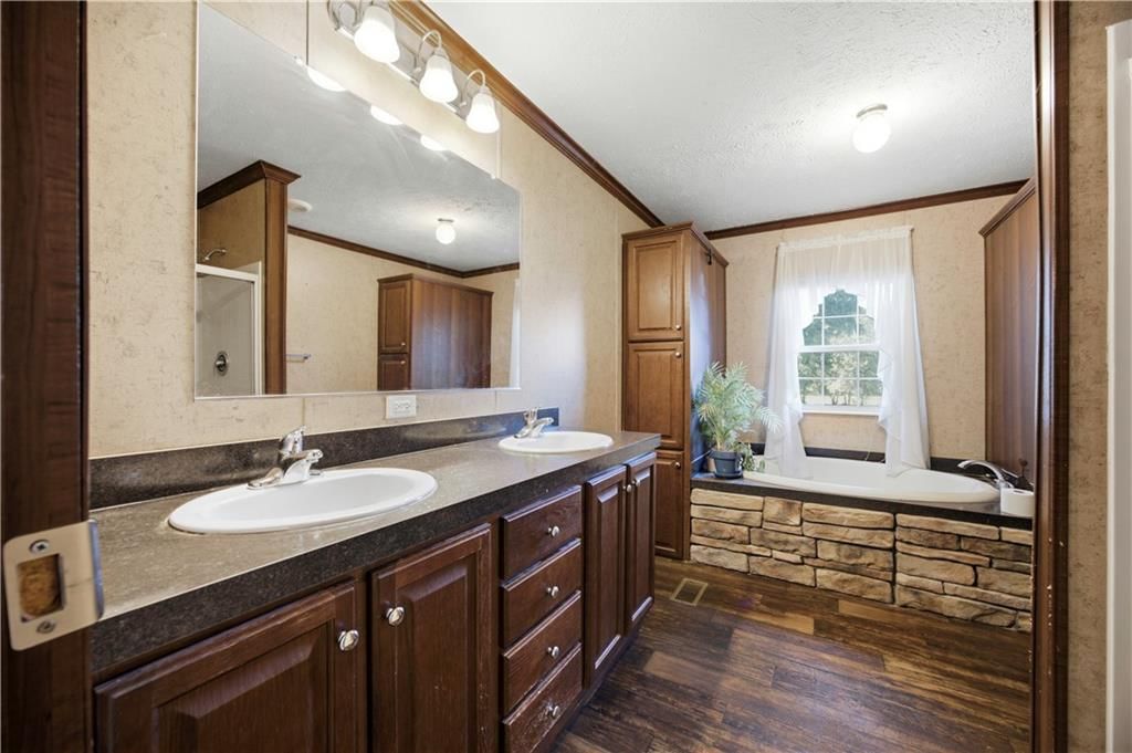 599 Kanza Road — photo 30