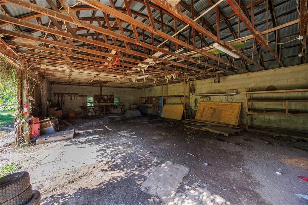 599 Kanza Road — photo 44