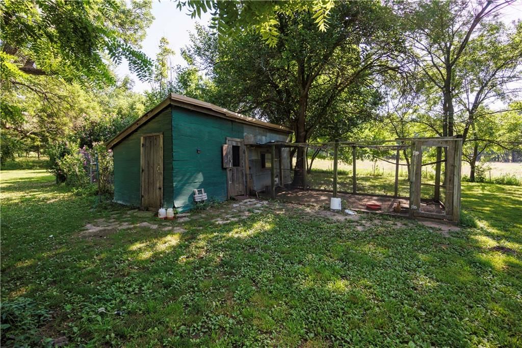 599 Kanza Road — photo 47