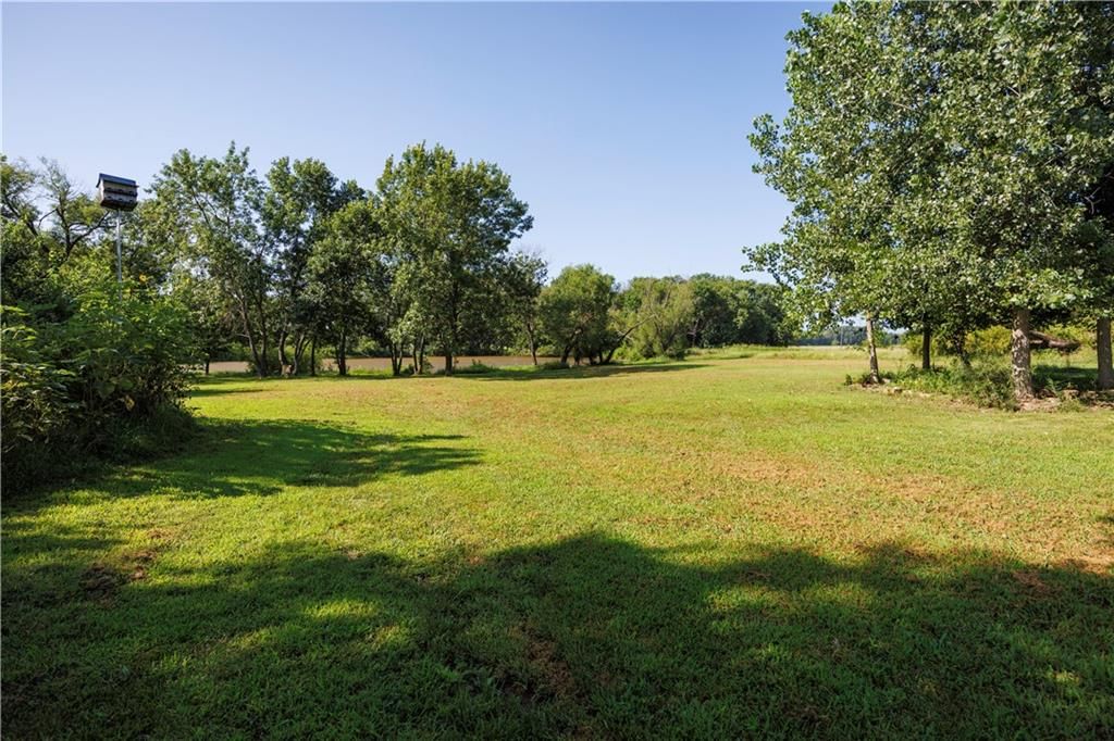 599 Kanza Road — photo 49