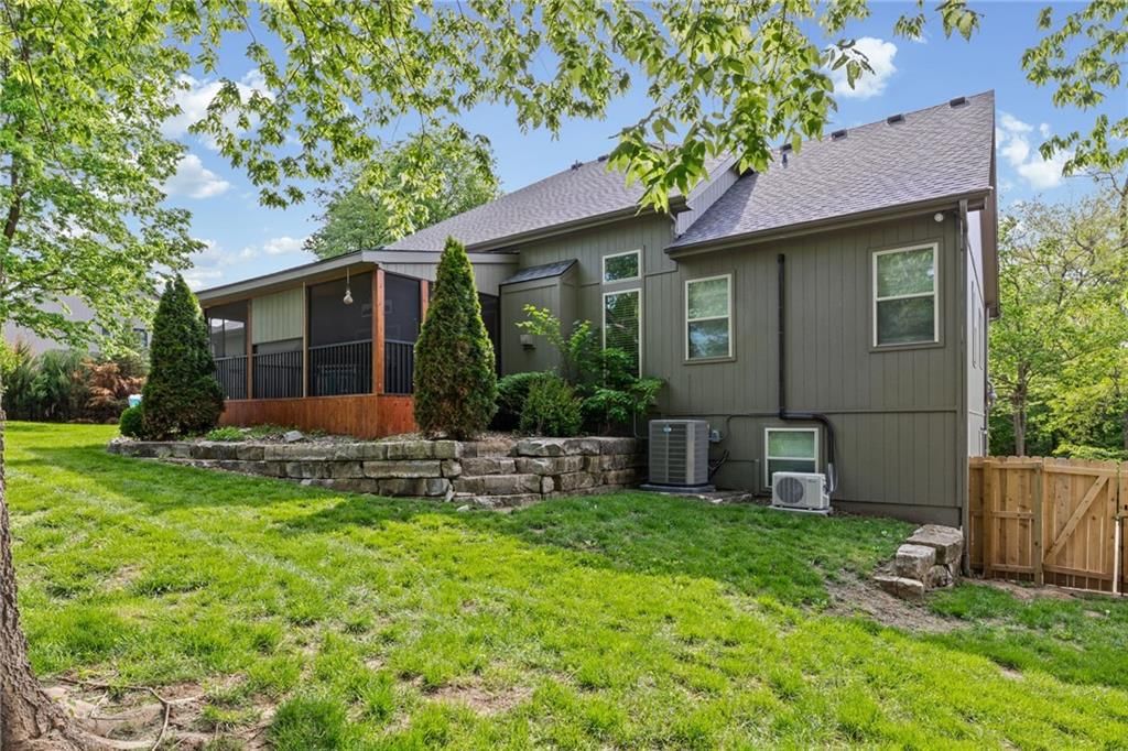 8119 NW Venita Street — photo 3