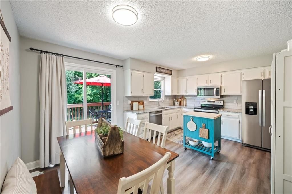 8412 NW Atkins Court — photo 6