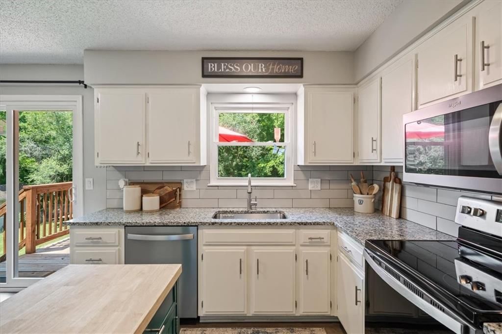 8412 NW Atkins Court — photo 8