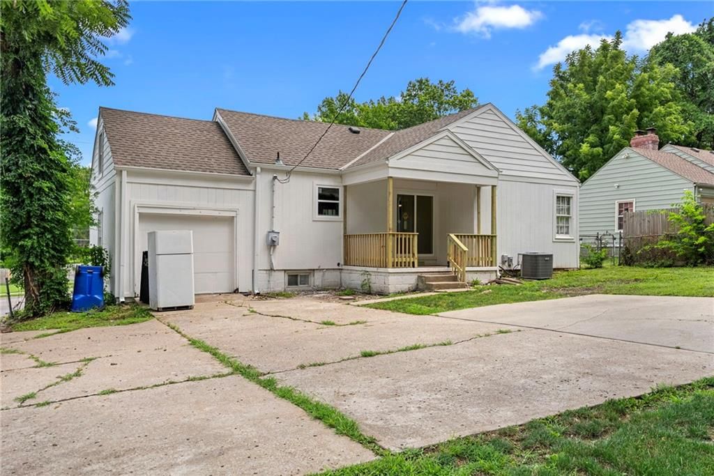 6804 Raytown Road — photo 22