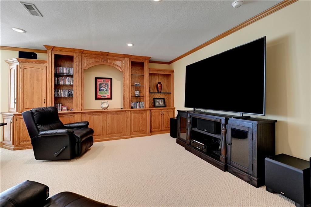 10853 S Cedar Niles Circle — photo 40