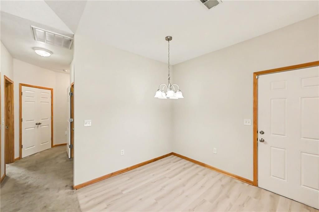2112 N 114th Terrace — photo 18