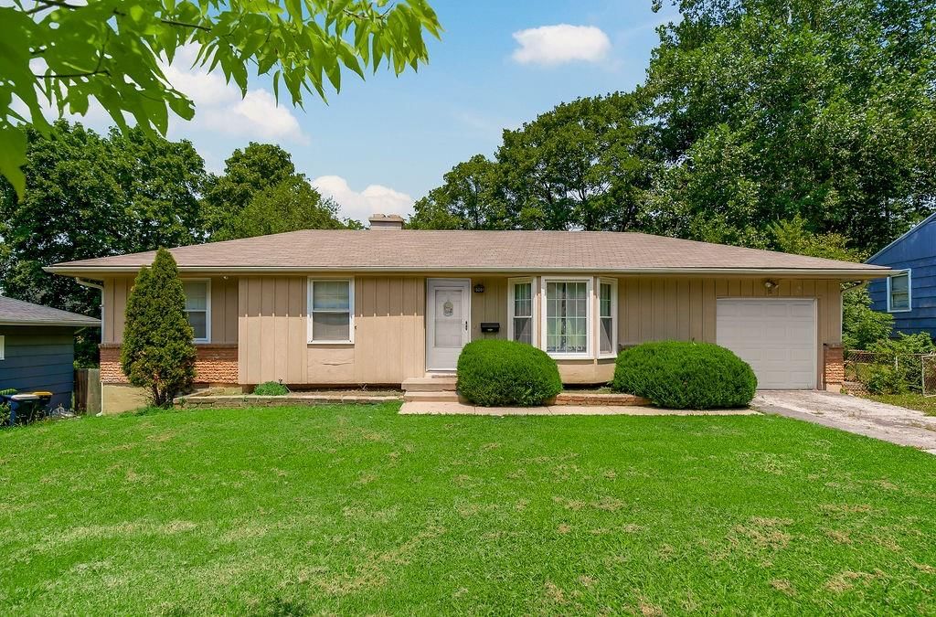 5902 Fairlane Drive — photo 1