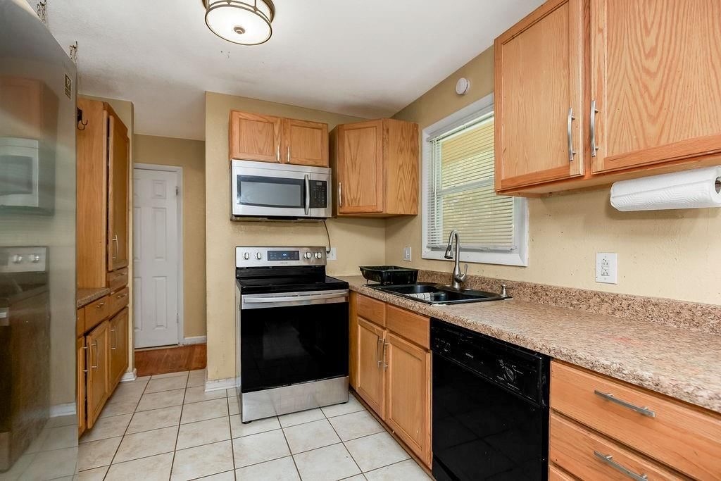 5902 Fairlane Drive — photo 6