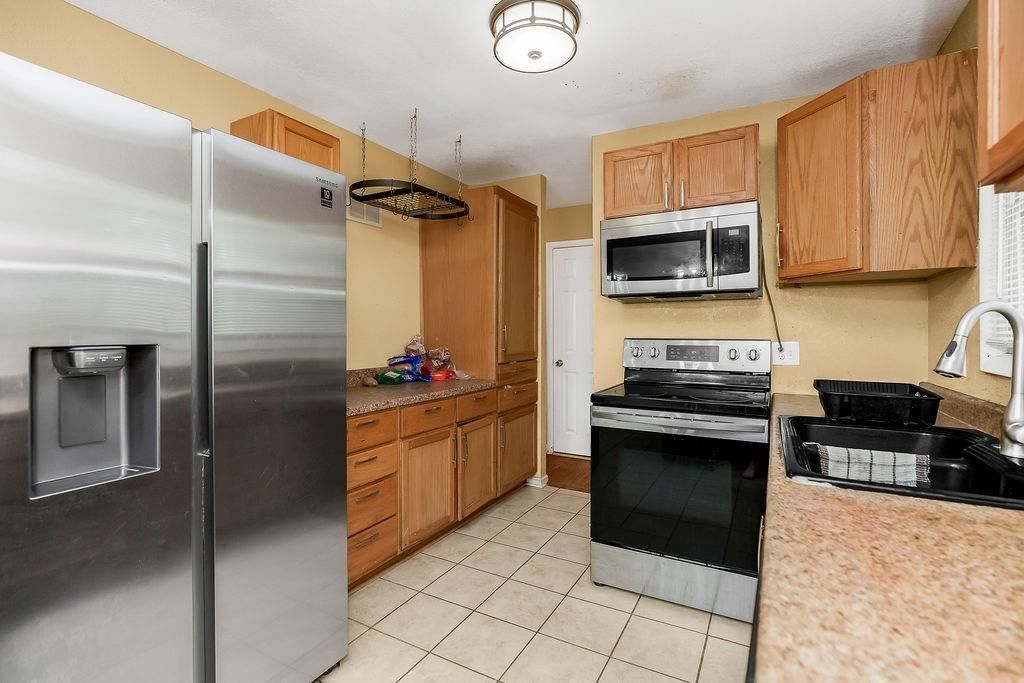 5902 Fairlane Drive — photo 7