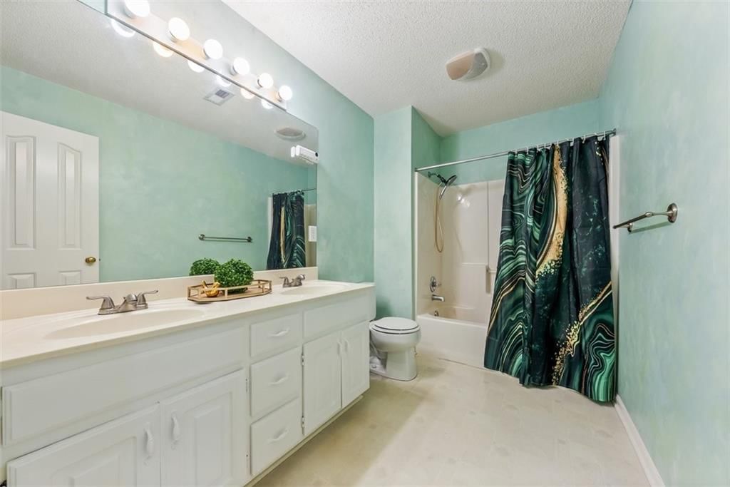 2617 W Whitney Street — photo 23