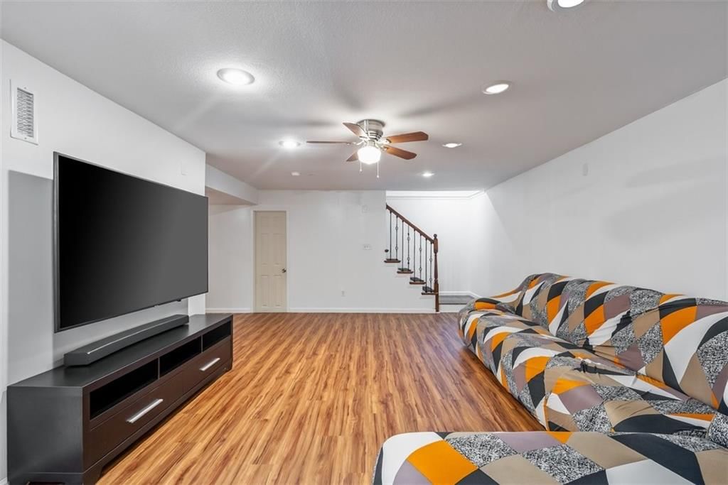 2617 W Whitney Street — photo 27