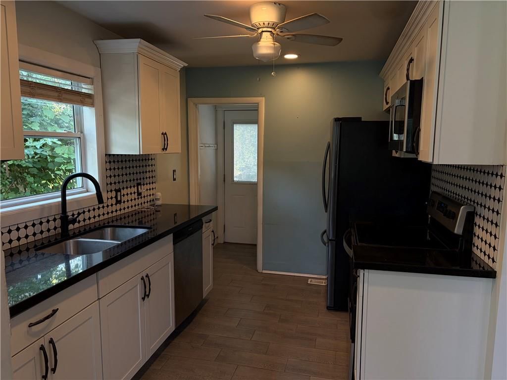 1146 E 67th Street — photo 14