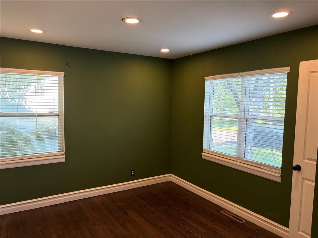 1146 E 67th Street — photo 21