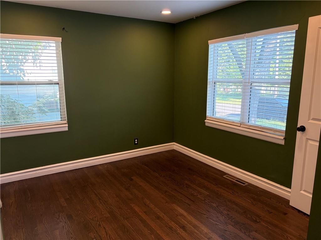 1146 E 67th Street — photo 22