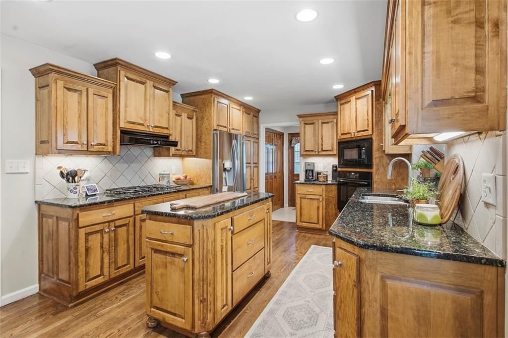 12104 Ballentine Street — photo 16