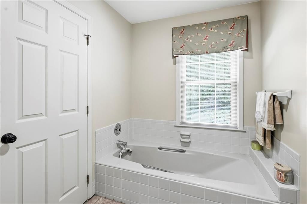 12104 Ballentine Street — photo 38