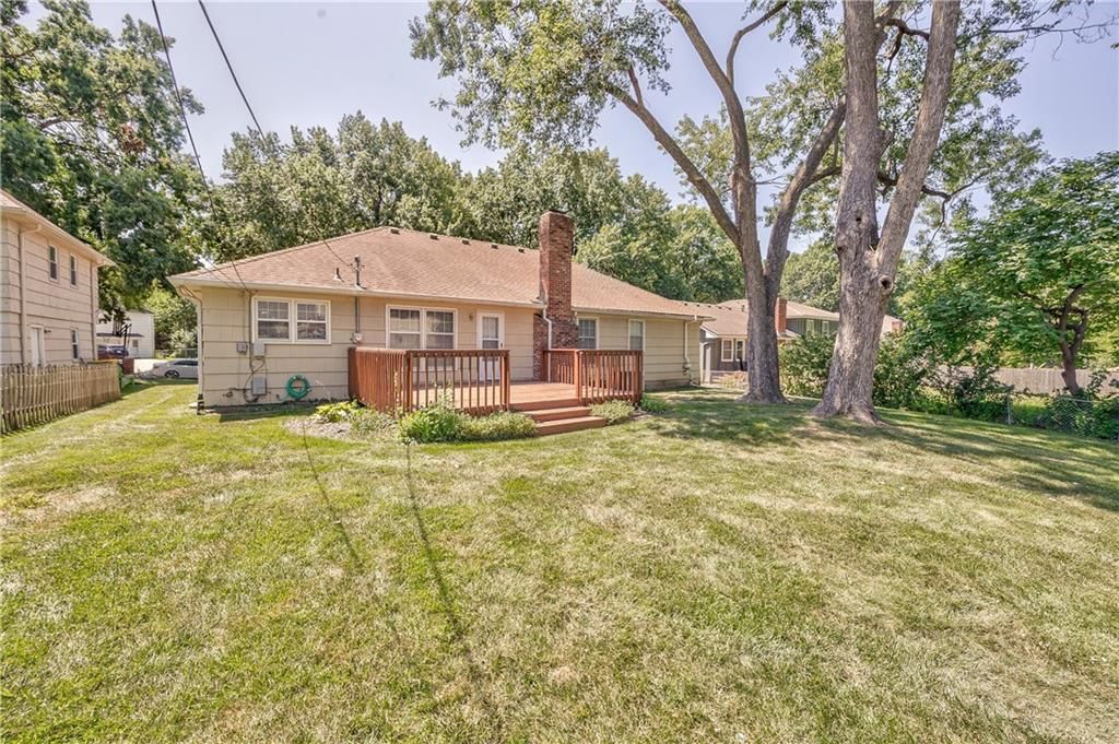 9610 W 97th Street — photo 30