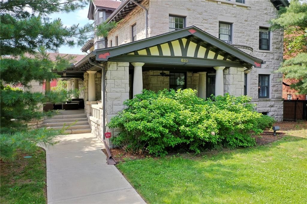 633 E Armour Boulevard — photo 2