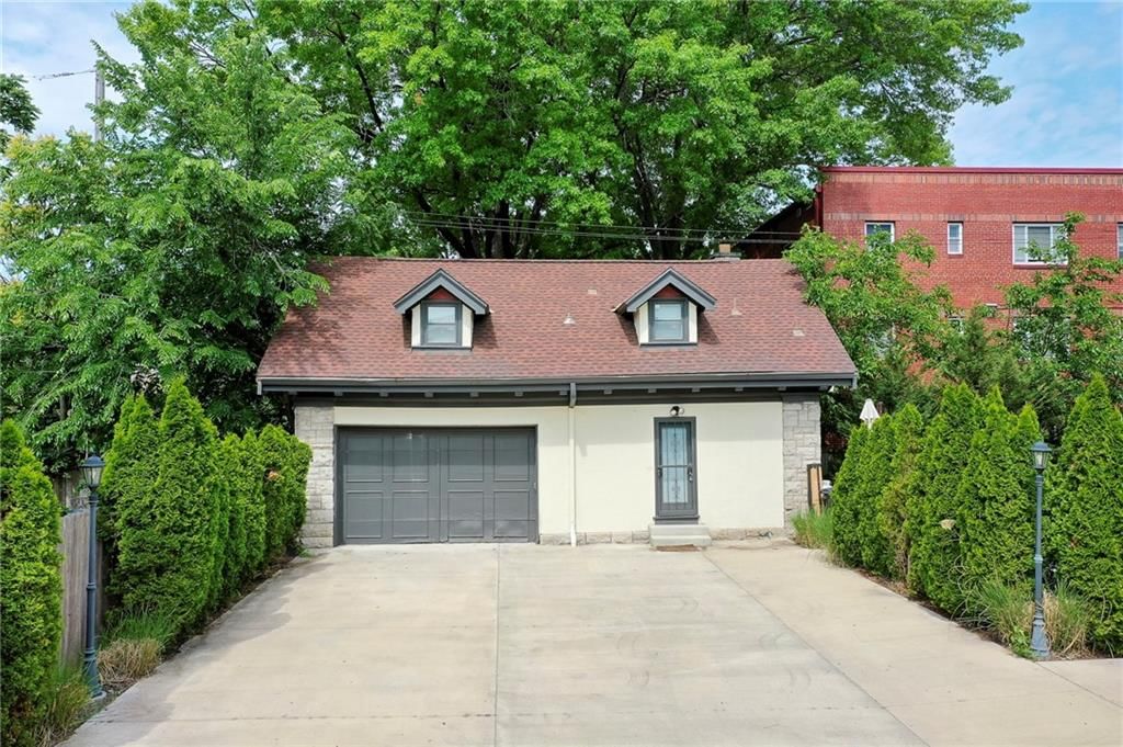 633 E Armour Boulevard — photo 57
