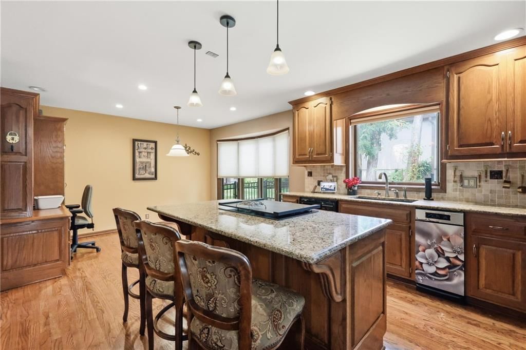 10 The Woodlands — photo 13