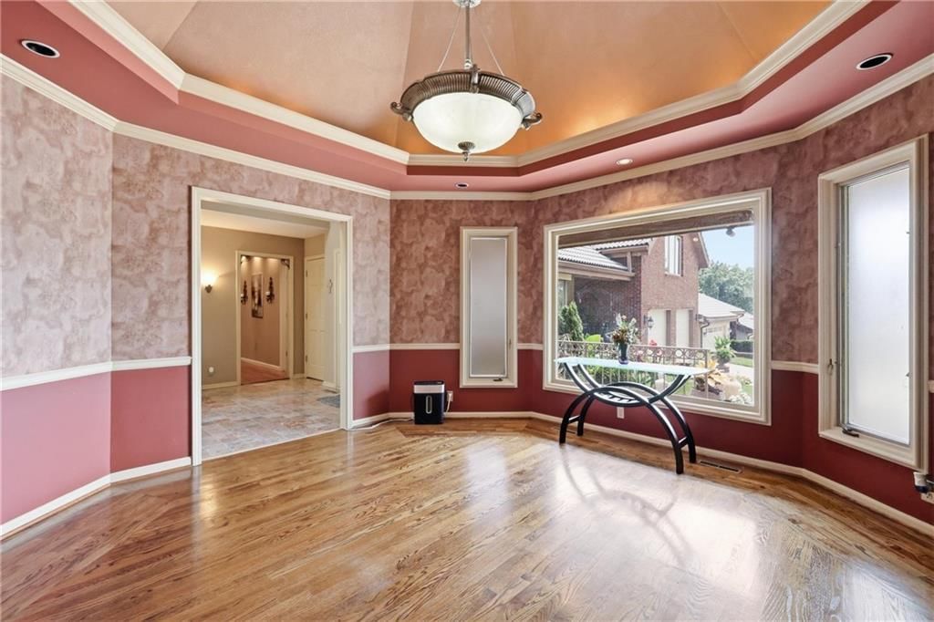 10 The Woodlands — photo 20