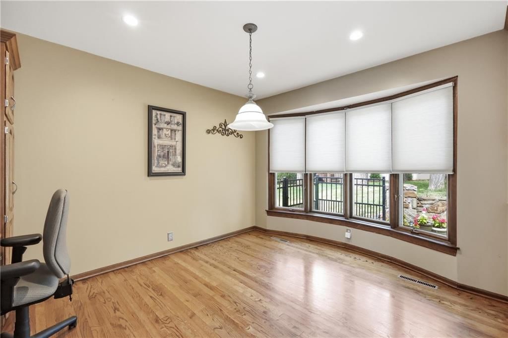 10 The Woodlands — photo 23