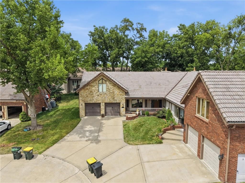 10 The Woodlands — photo 42