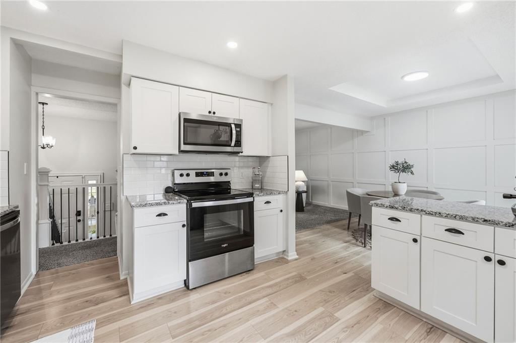 604 E Northview Street — photo 11
