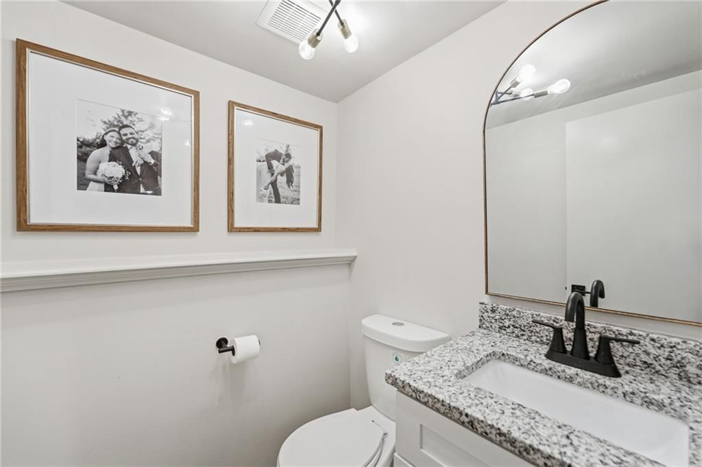 604 E Northview Street — photo 21