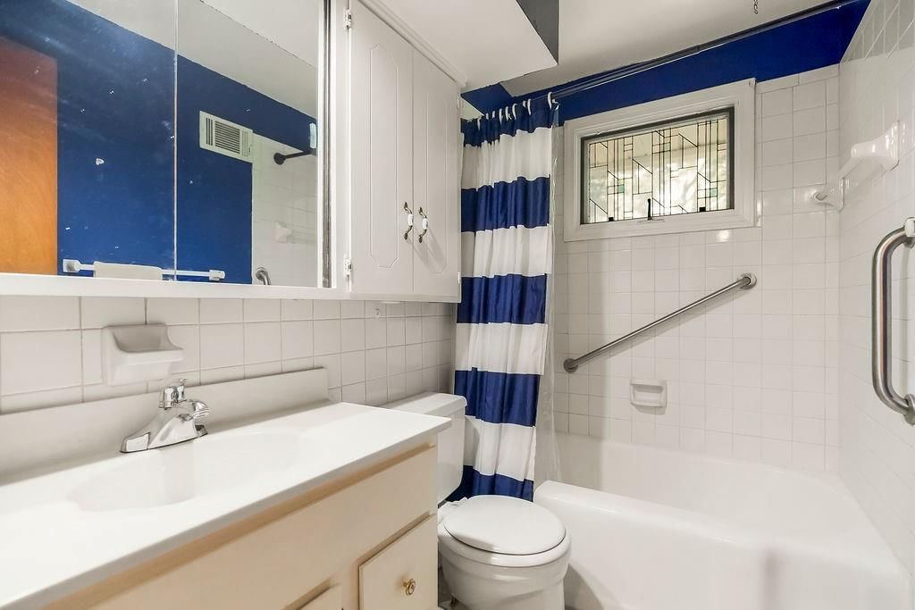 11421 W 69th Street — photo 11
