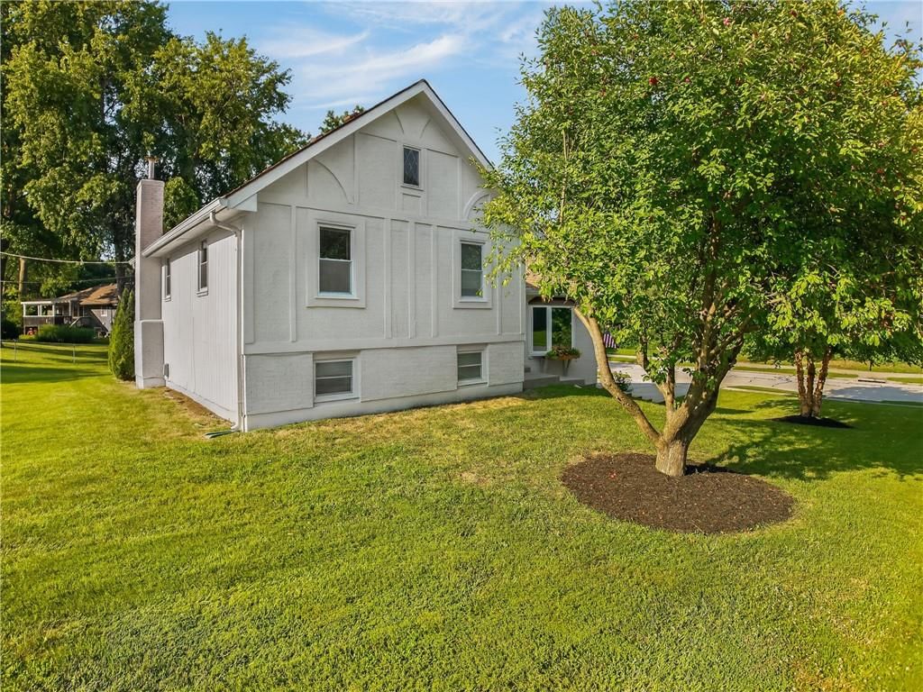 402 Kingsley Avenue — photo 8