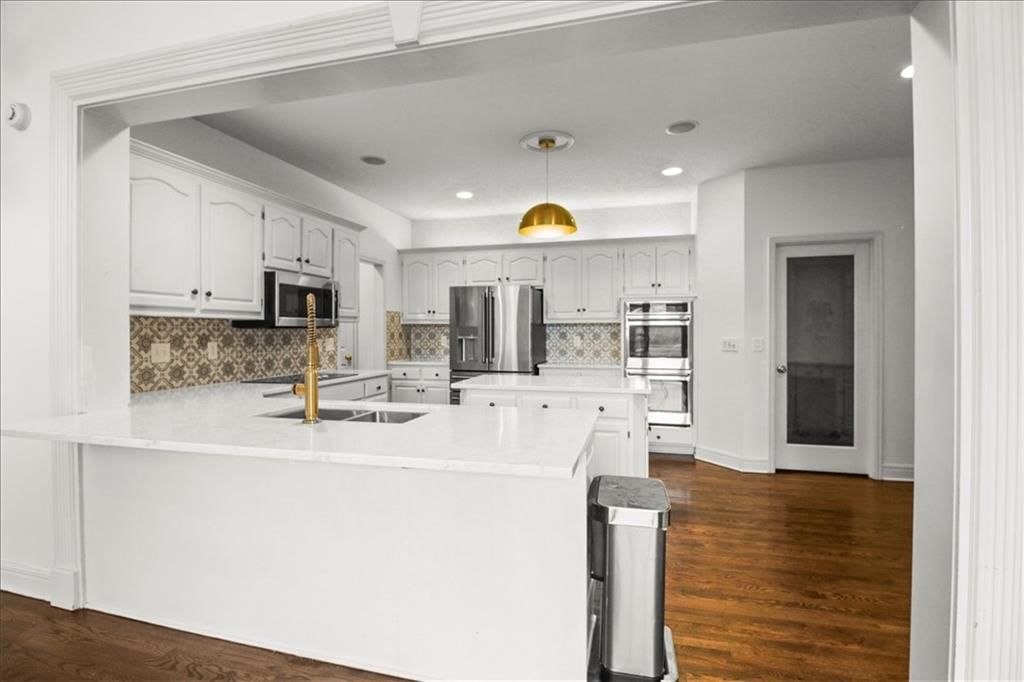 713 NE DICK HOWSER Court — photo 10
