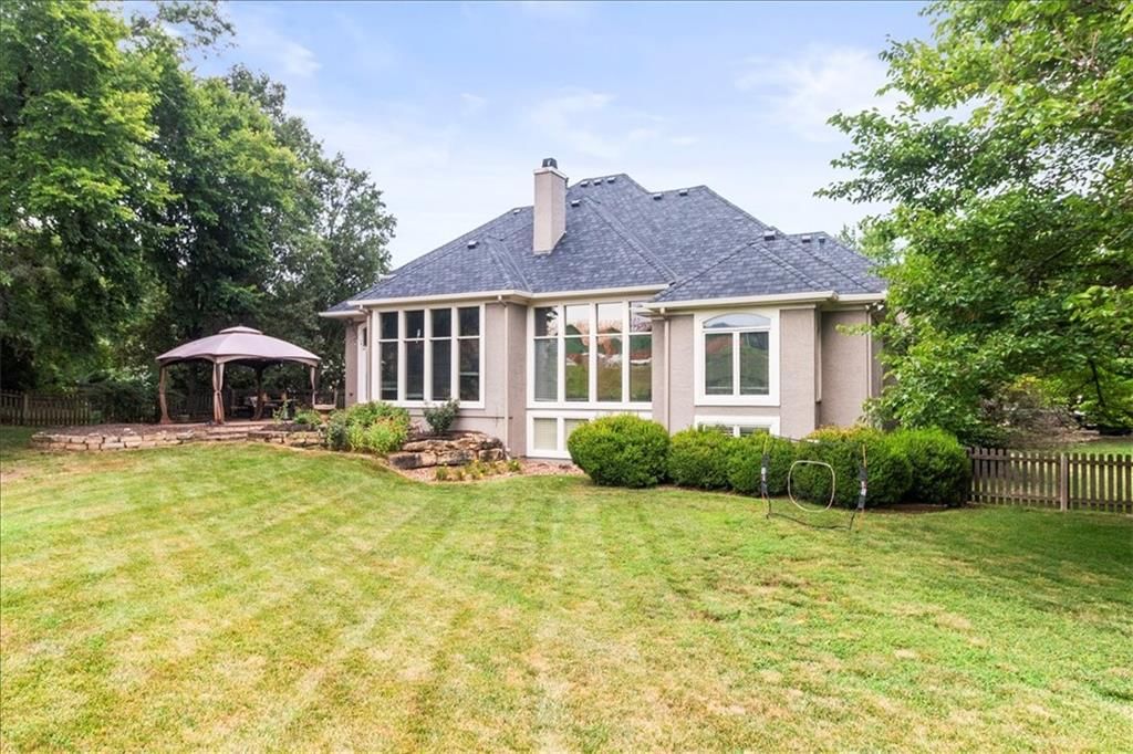 713 NE DICK HOWSER Court — photo 36