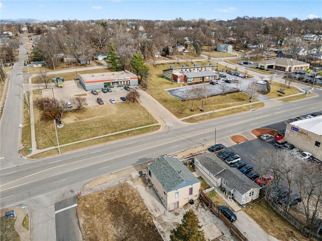 11303 E Truman Road — photo 27