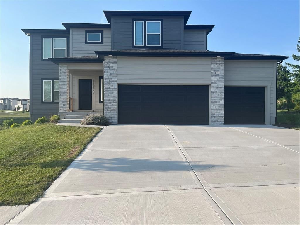 2708 SW 12th Street — photo 1