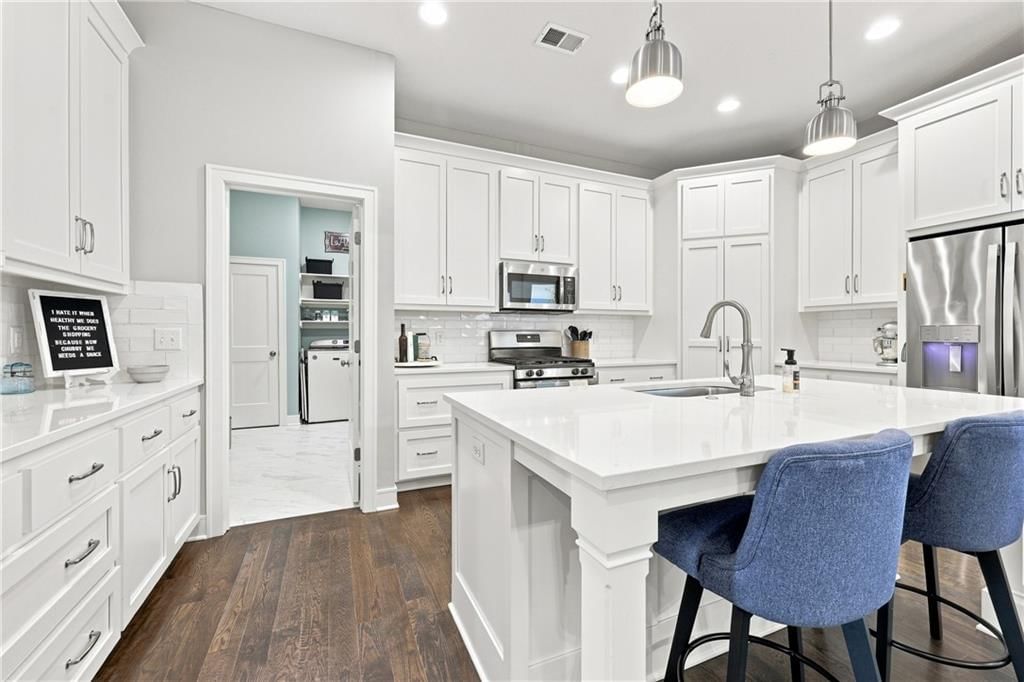 1122 SW Cheshire Drive — photo 15