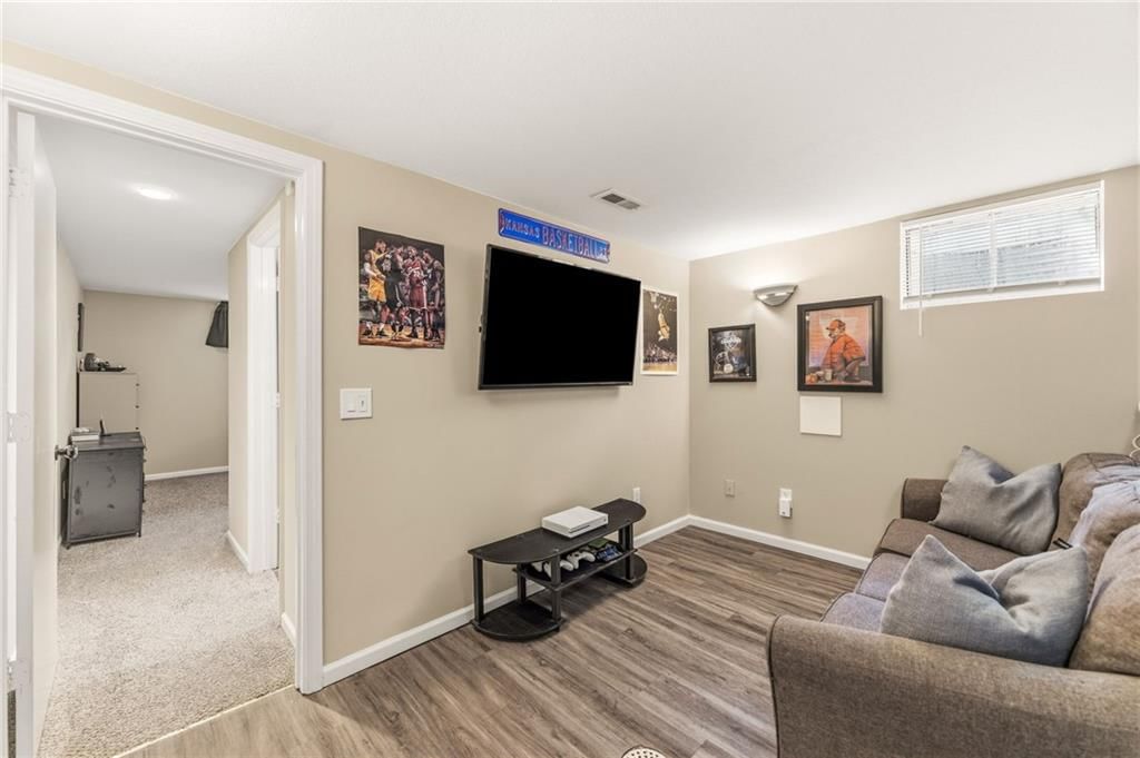 7321 Robinson Street — photo 22