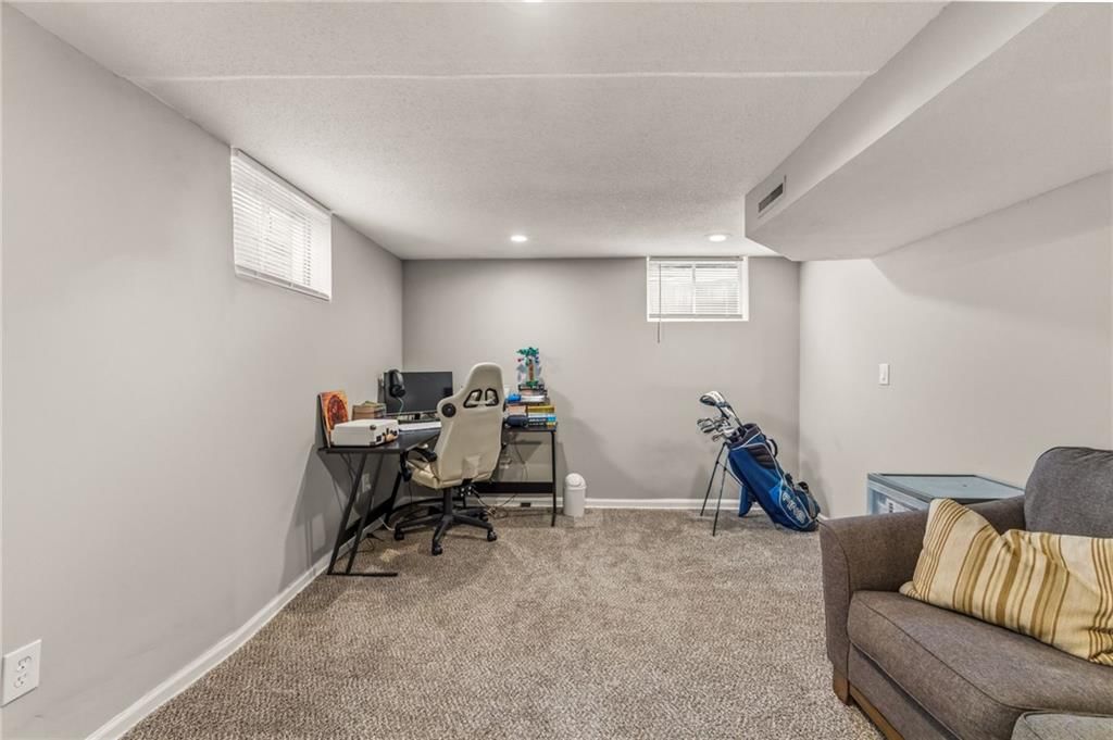 7321 Robinson Street — photo 29