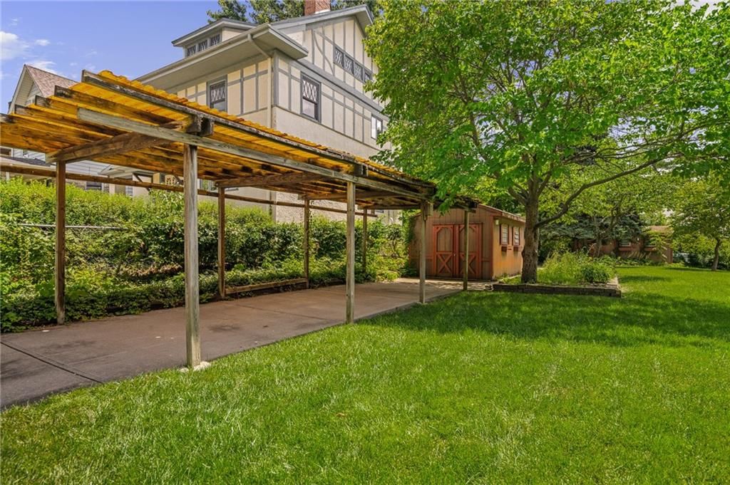 949 W 33RD Terrace — photo 56