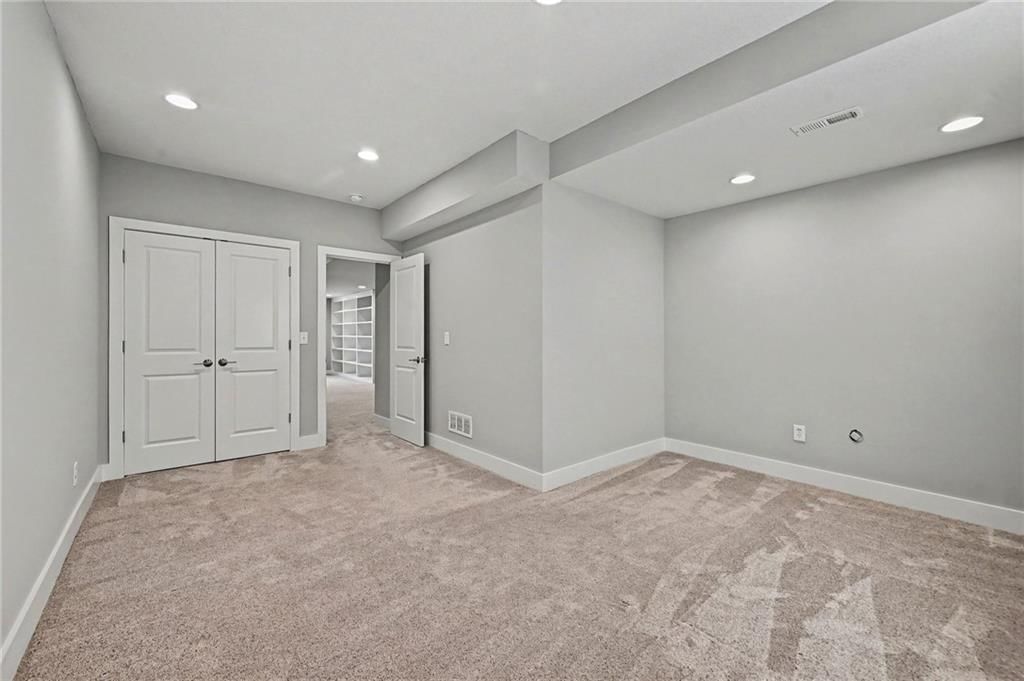 9543 N Kentucky Avenue — photo 16