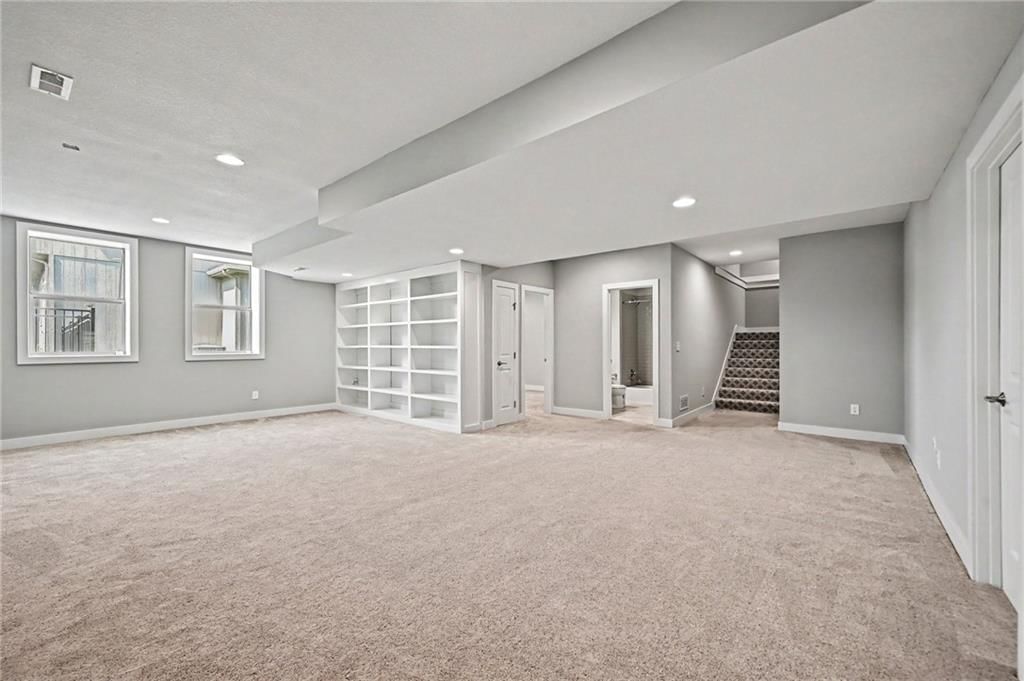 9543 N Kentucky Avenue — photo 35