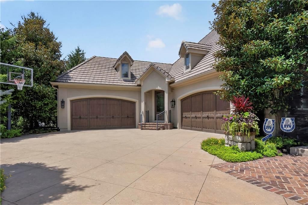 13908 HOWE Drive — photo 4