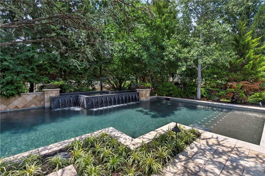 13908 HOWE Drive — photo 5