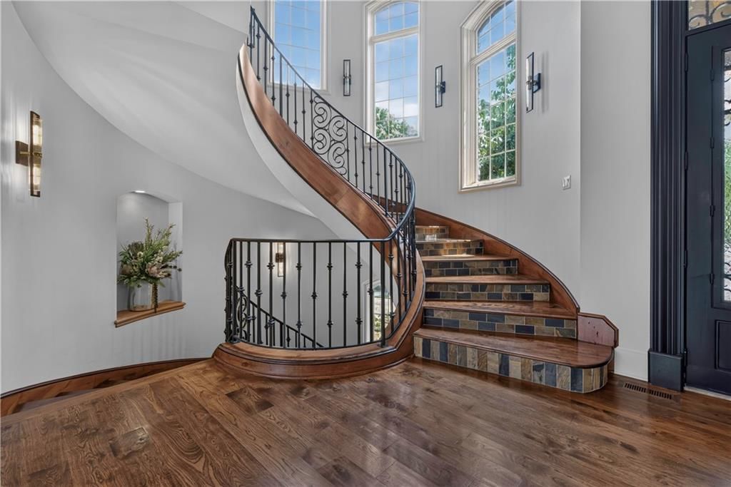 13908 HOWE Drive — photo 9