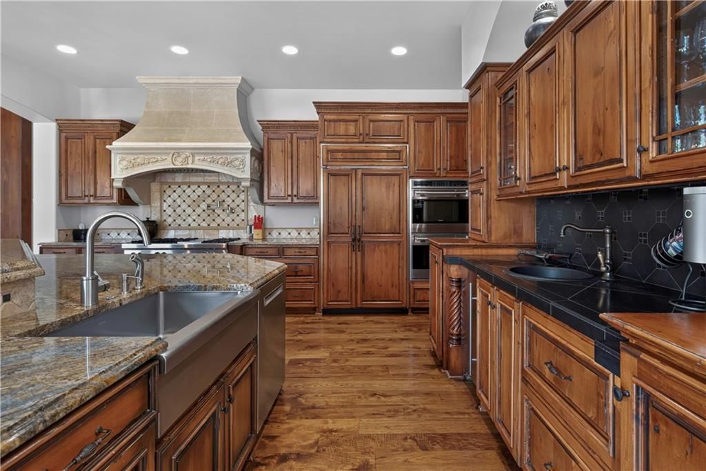 13908 HOWE Drive — photo 18